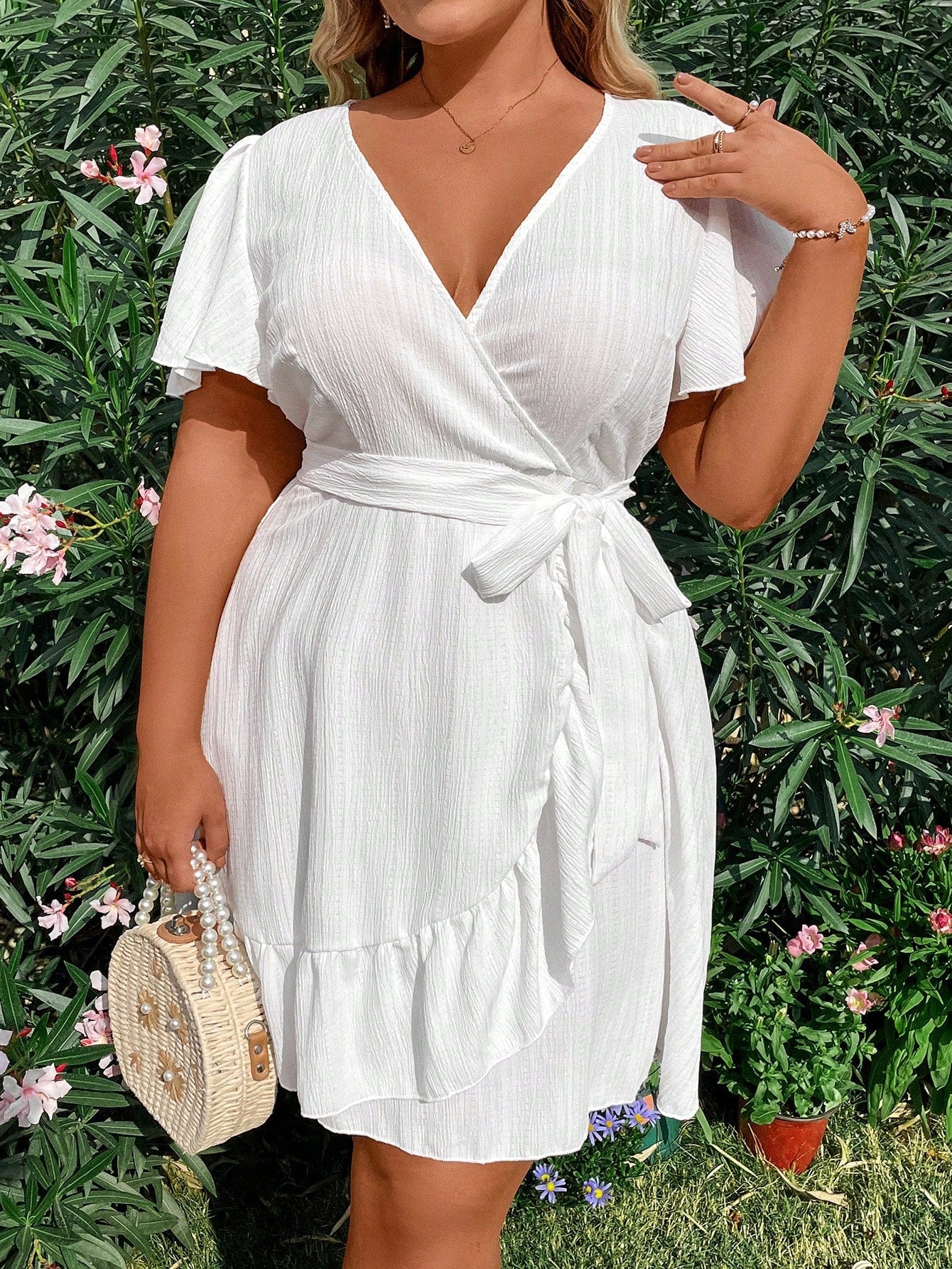 Vestido Plus Size Casual, Bainha com Babado e Manga Esvoaçant