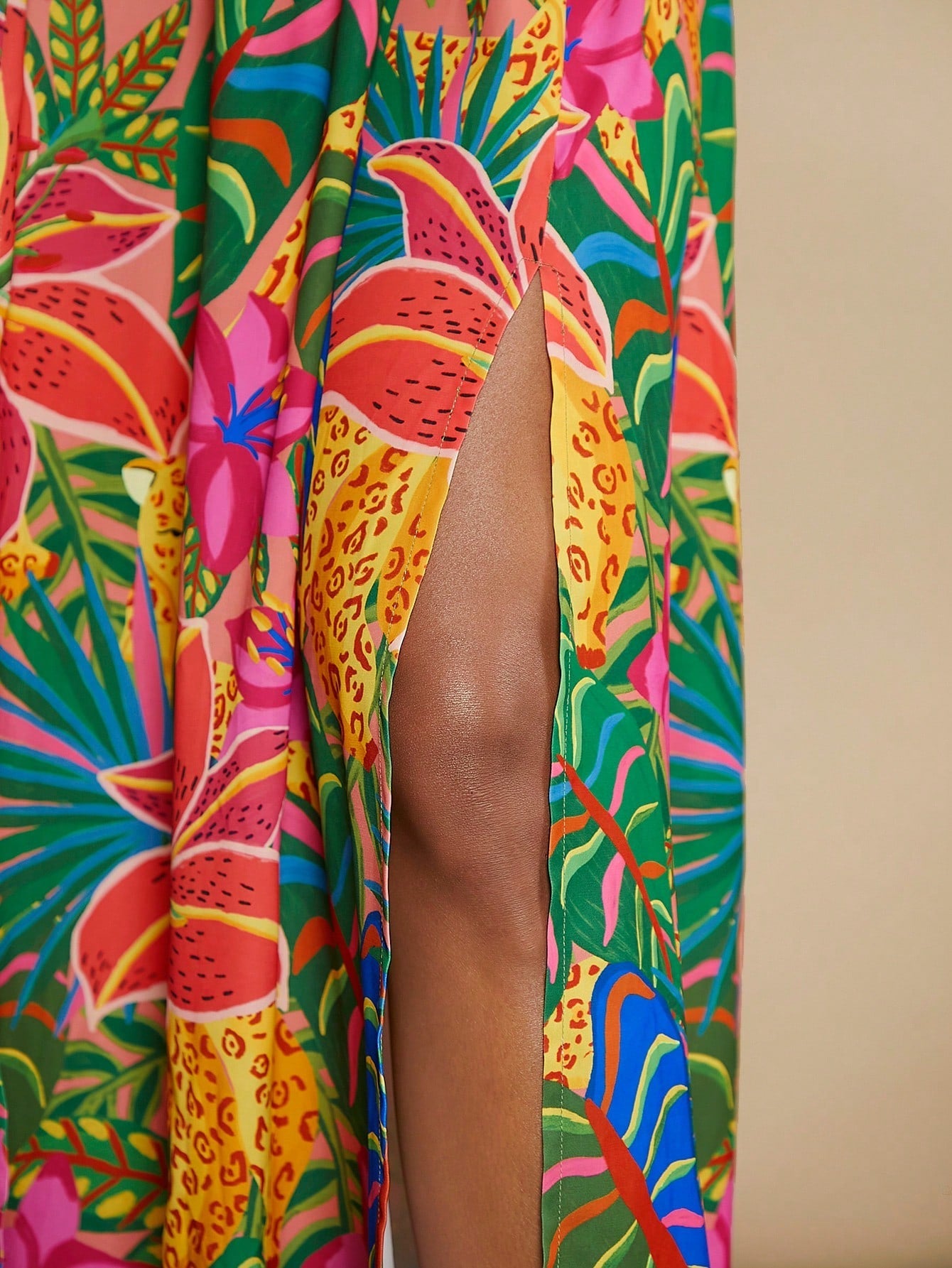 Vestido Paraíso Tropical Fenda Dupla