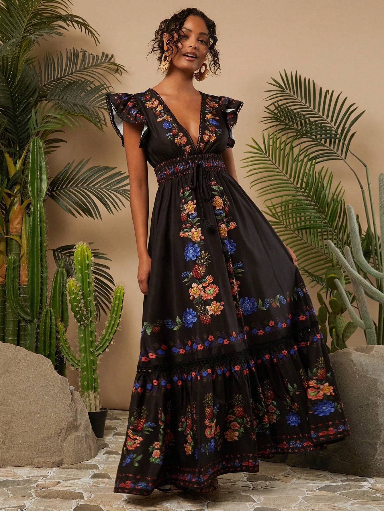 Vestido Colorido de Verão com Decote