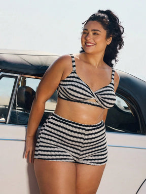 Biquíni Shorts Plus Size Listrado