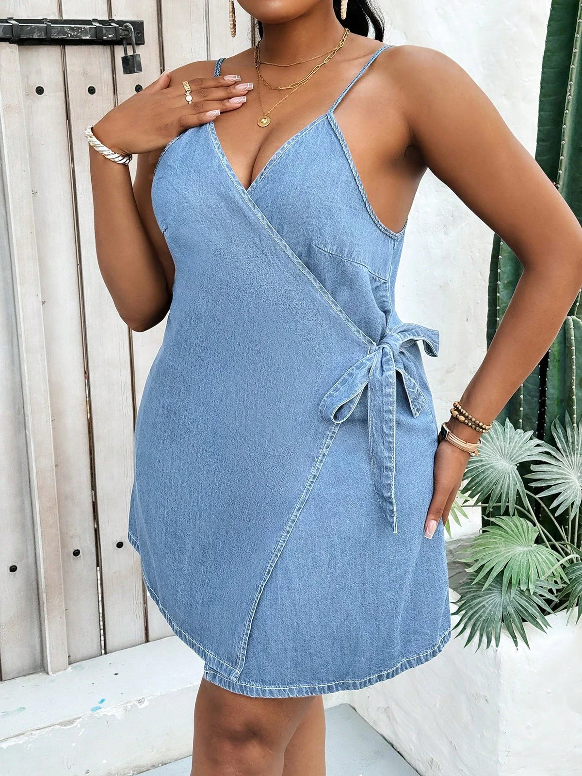 Vestido Jeans Transpassado Plus Size Lauren