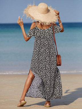 Vestido Longo Ombro à Mostra com Fenda e Estampa Floral