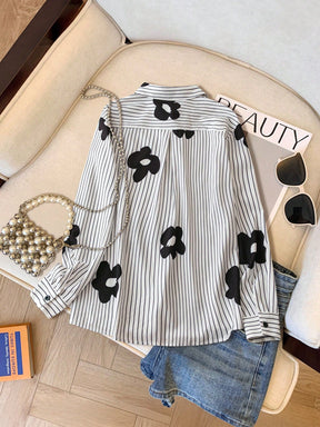 Camisa Listrada Com Flores