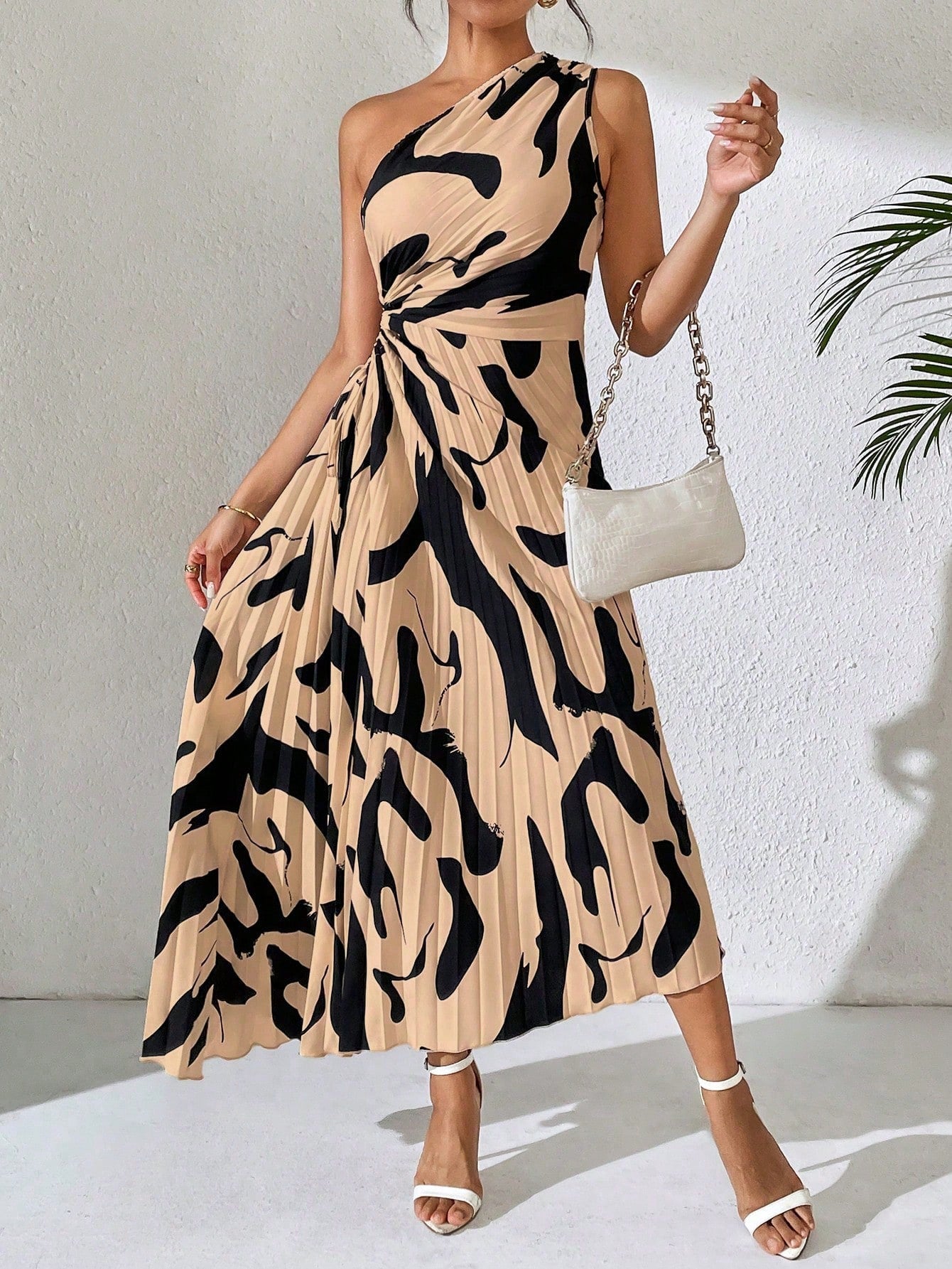 Vestido Longo Plissado Assimétrico