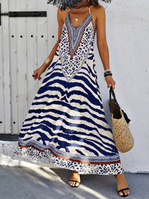 Vestido Halter Estampado e Costas Abertas