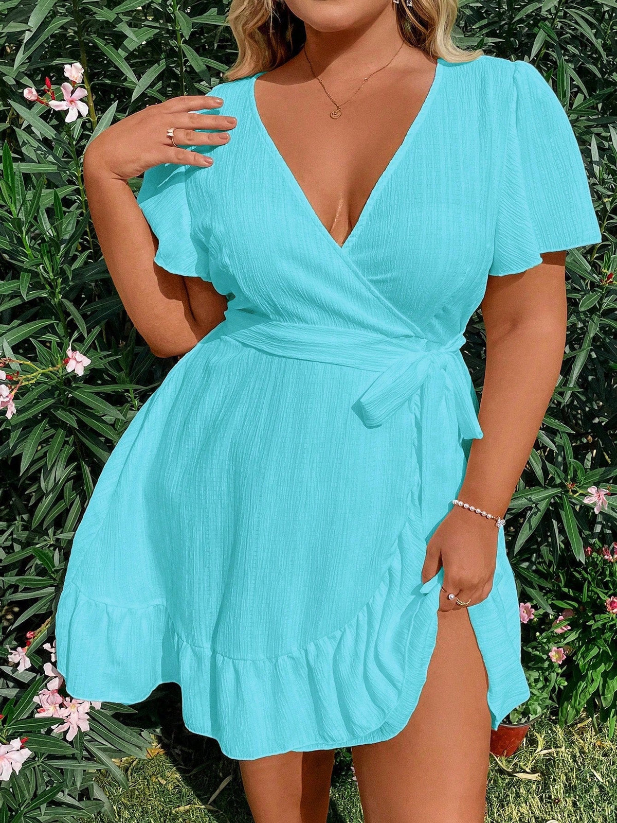 Vestido Plus Size Casual, Bainha com Babado e Manga Esvoaçant